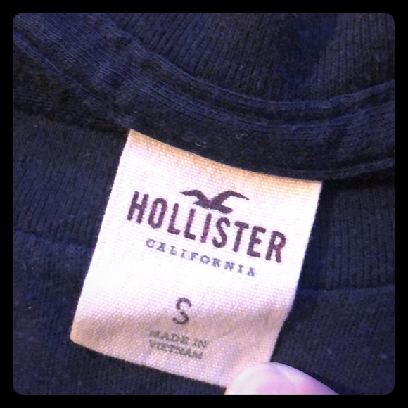 Navy Blue Hollister Tee Shirt - Picture 3 of 5